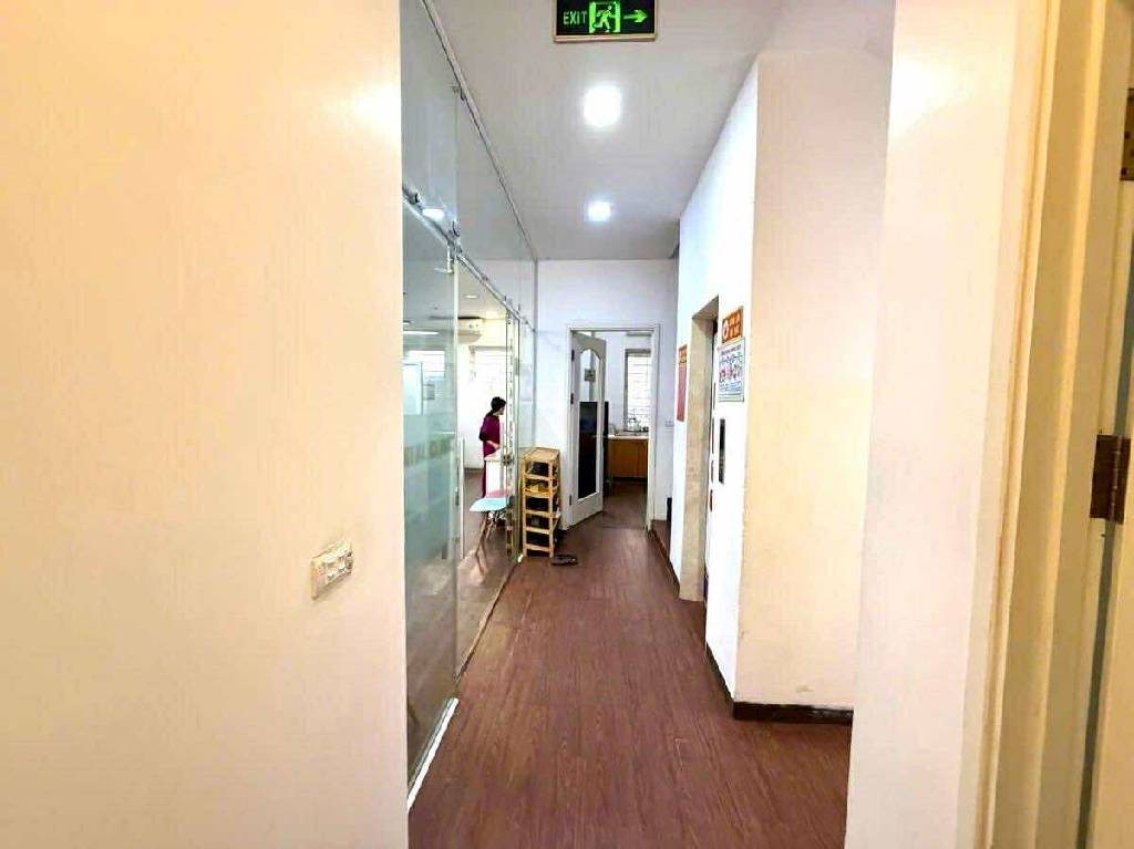 Bán nhà Xã Đàn - diện tích 135m2 5 tầng - Mặt tiền 9m siêu hiếm - giá 110 tỷ