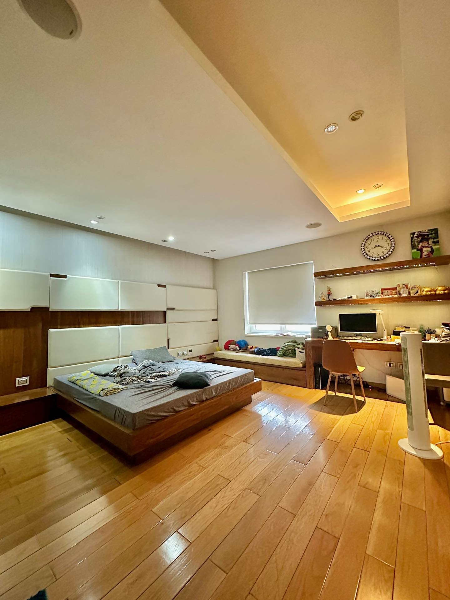 Bán nhà Nguyễn Chí Thanh - diện tích 320m2 12 tầng - Lô góc 3 mặt thoáng - giá 27,5 tỷ