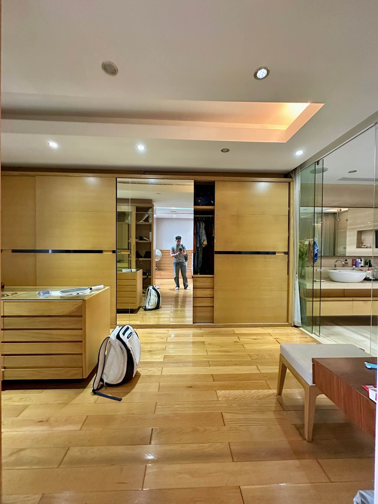 Bán nhà Nguyễn Chí Thanh - diện tích 320m2 12 tầng - Lô góc 3 mặt thoáng - giá 27,5 tỷ