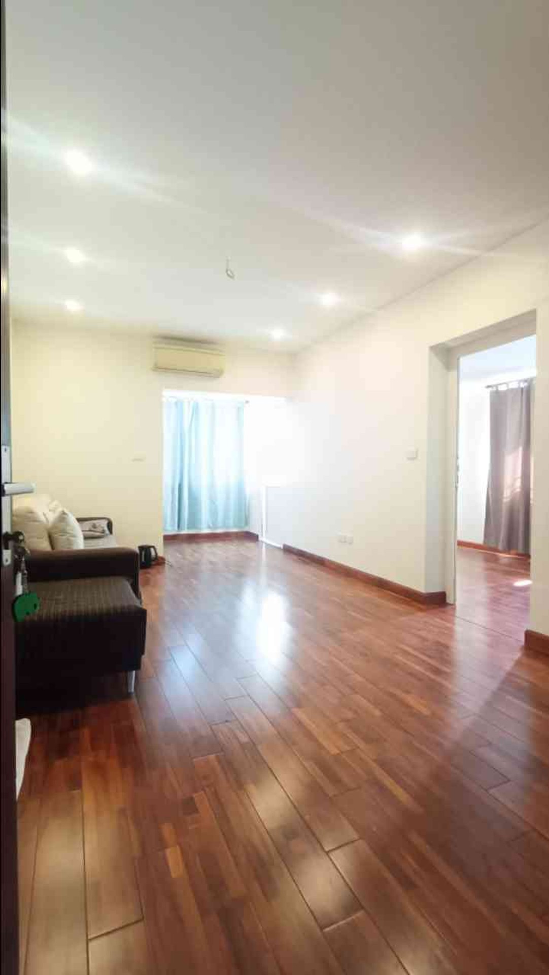 Bán nhà Hai Bà Trưng - diện tích 23m2 1 tầng - Lô góc - giá 3,1 tỷ