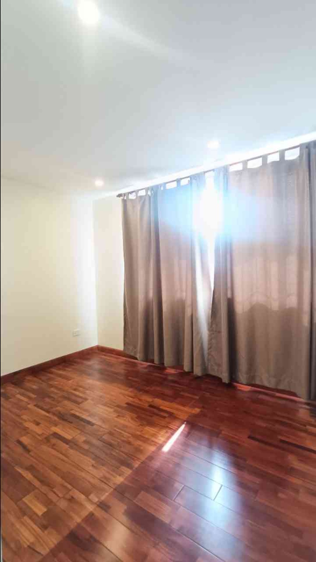 Bán nhà Hai Bà Trưng - diện tích 23m2 1 tầng - Lô góc - giá 3,1 tỷ