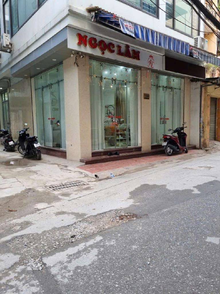 Bán nhà Giáp Bát - diện tích 102m2 6 tầng - Lô góc 2 mặt thoáng - giá 36 tỷ