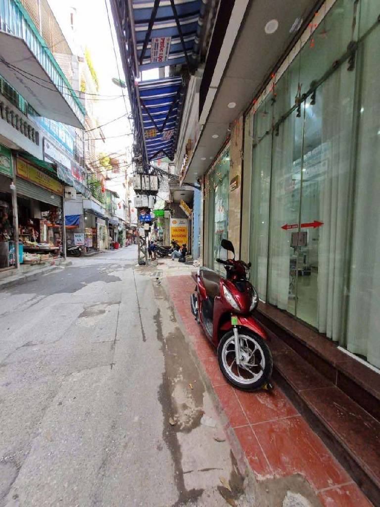 Bán nhà Giáp Bát - diện tích 102m2 6 tầng - Lô góc 2 mặt thoáng - giá 36 tỷ