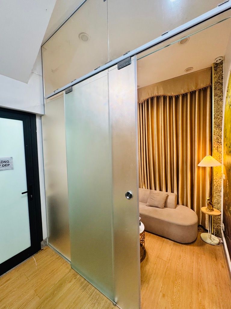 Bán nhà Minh Khai - diện tích 47m2 6 tầng - Nhà 2 mặt đường - giá 29 tỷ