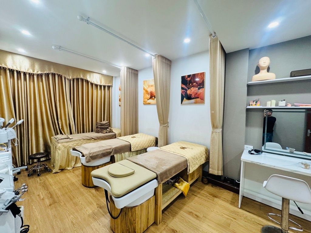 Bán nhà Minh Khai - diện tích 47m2 6 tầng - Nhà 2 mặt đường - giá 29 tỷ