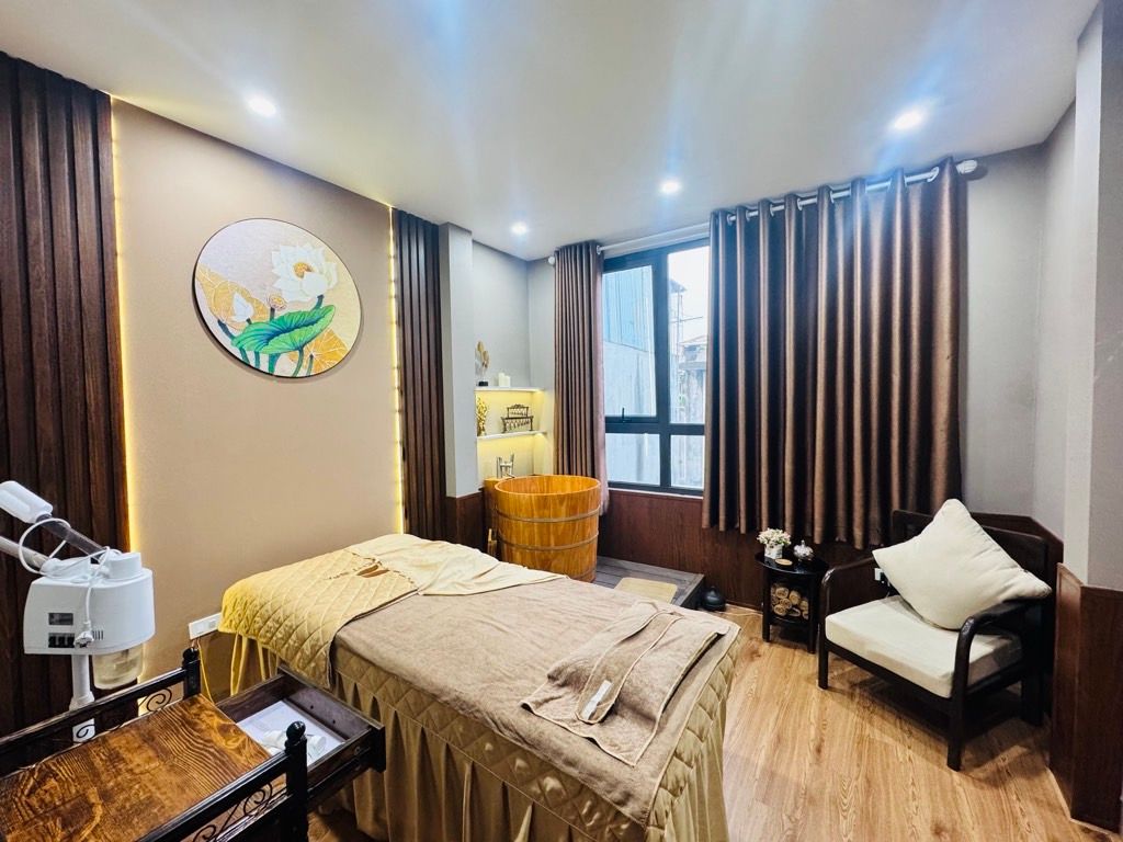 Bán nhà Minh Khai - diện tích 47m2 6 tầng - Nhà 2 mặt đường - giá 29 tỷ