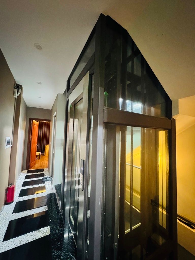 Bán nhà Minh Khai - diện tích 47m2 6 tầng - Nhà 2 mặt đường - giá 29 tỷ