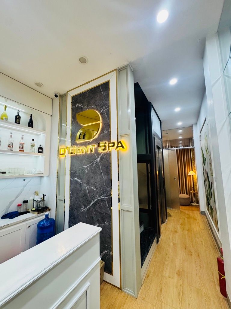 Bán nhà Minh Khai - diện tích 47m2 6 tầng - Nhà 2 mặt đường - giá 29 tỷ