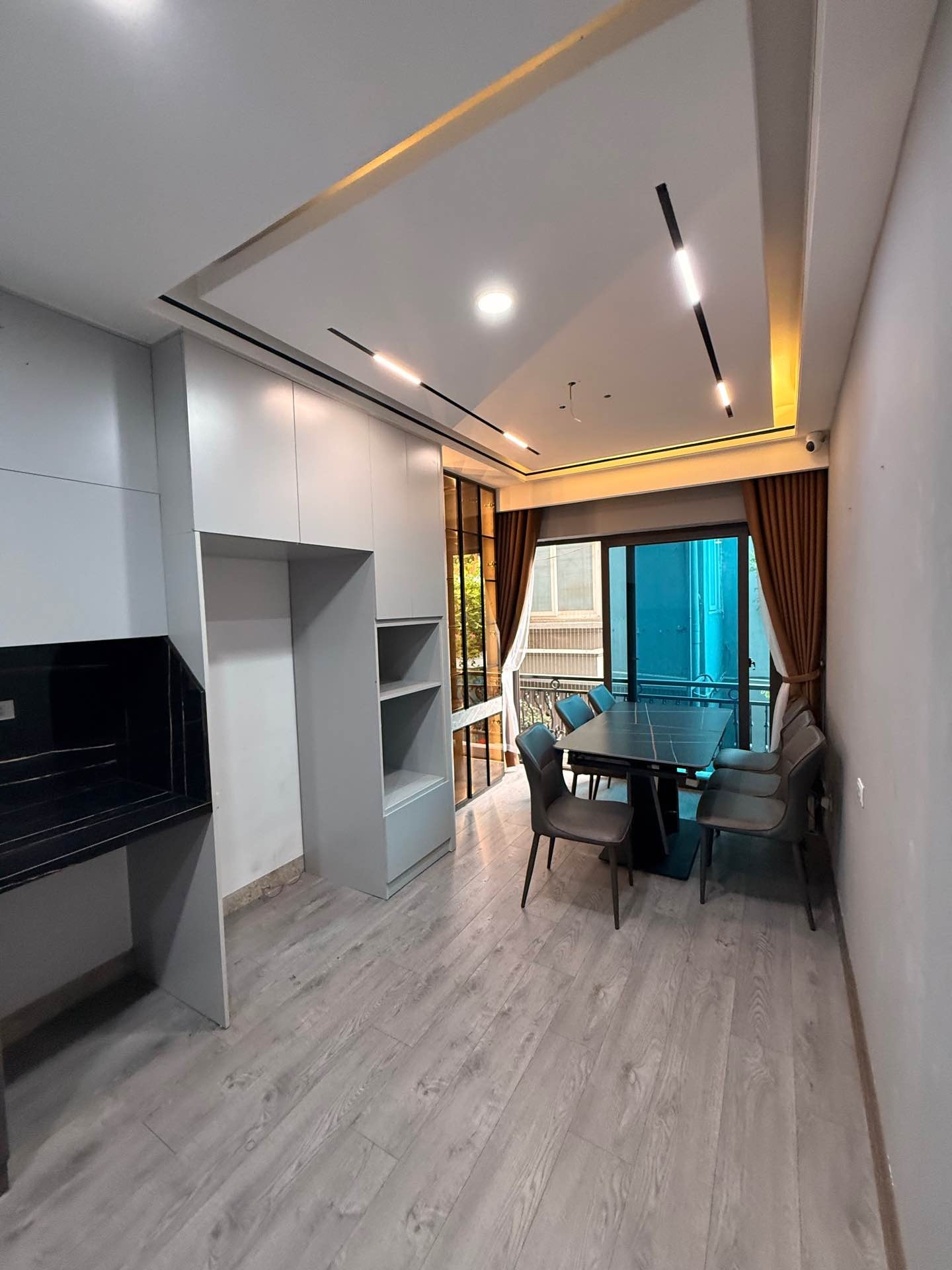 Bán nhà Bạch Mai - diện tích 33m2 5 tầng - Ngõ 3 gác phi - giá 9,9 tỷ