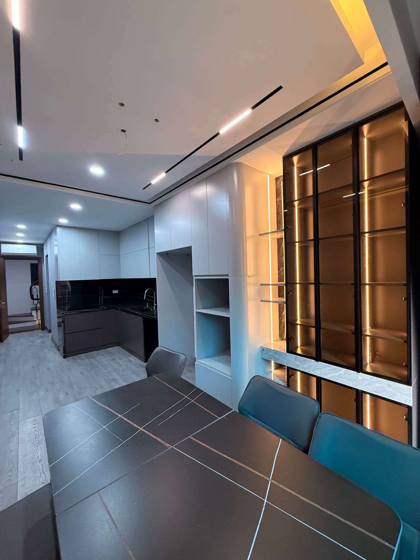 Bán nhà Bạch Mai - diện tích 33m2 5 tầng - Ngõ 3 gác phi - giá 9,9 tỷ