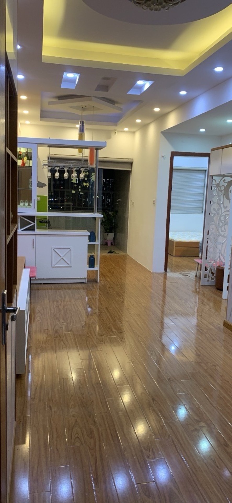 Bán nhà Nguyễn Duy Trinh - diện tích 61m2 19 tầng - Lô góc tầng cao view hồ siêu đẹp - giá 4,8 tỷ