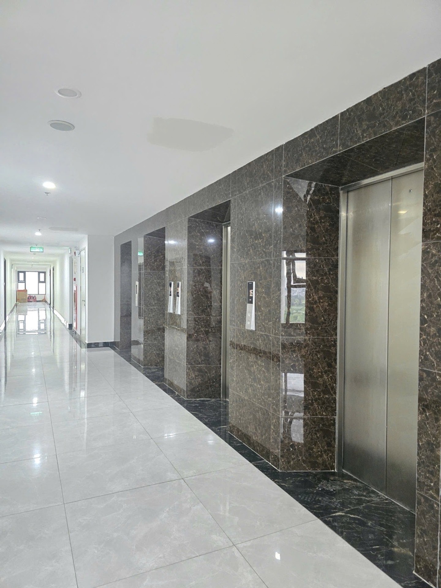 Bán nhà Ngõ 161 Ngọc Hồi - diện tích 92m2 15 tầng - Căn hộ lô góc đẹp - giá 7,2 tỷ