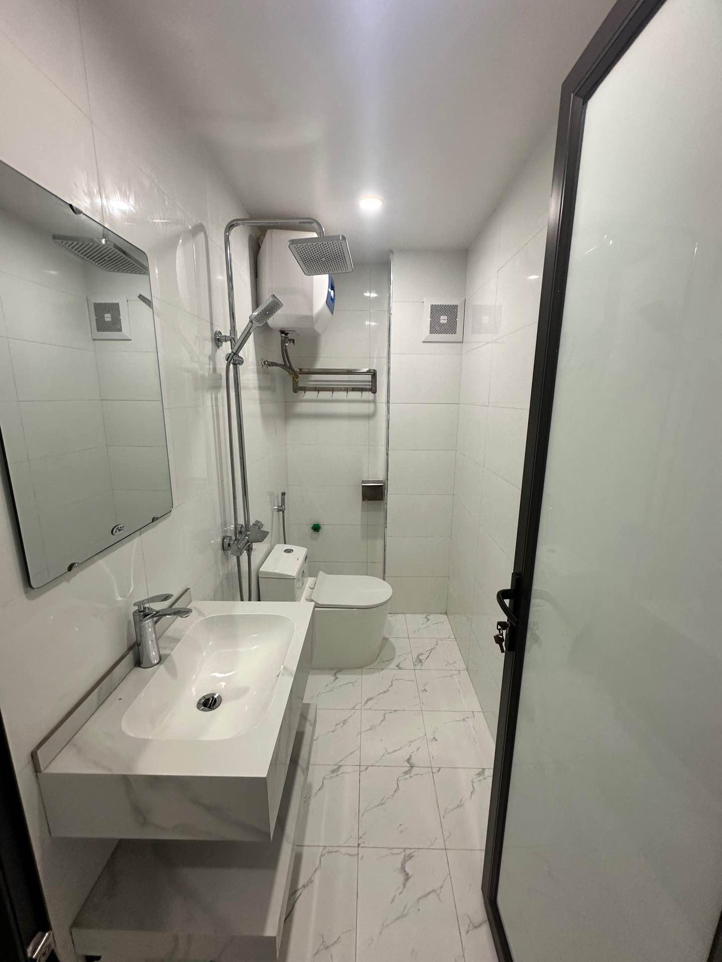 Bán nhà Định Công Hạ - diện tích 43m2 4 tầng - Ngõ thông, gần ô tô - giá 3,7 tỷ
