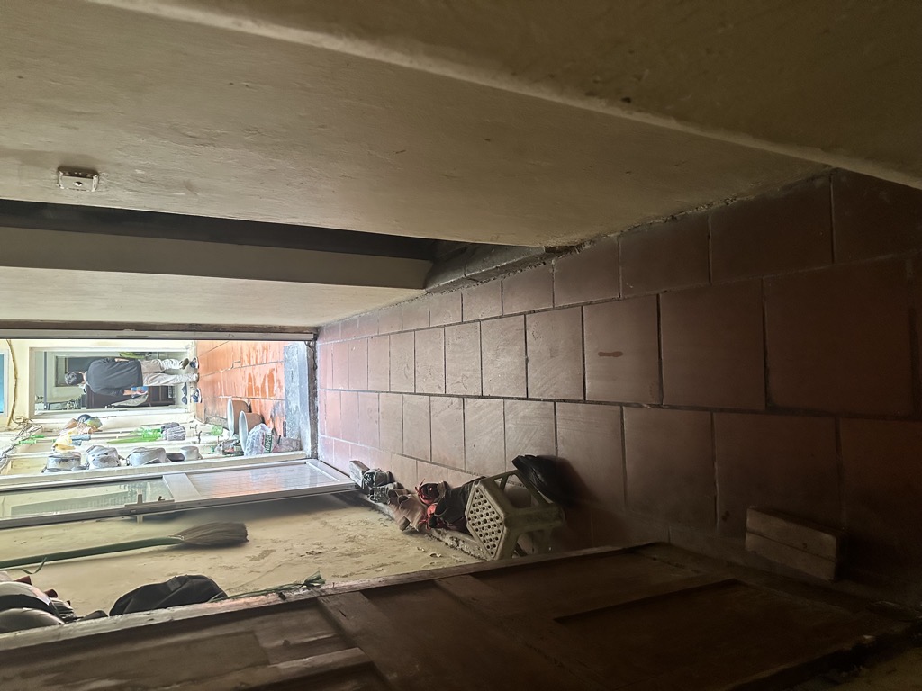 Bán nhà Lò Đúc - diện tích 95m2 3 tầng - Bán đất tặng nhà - giá 25 tỷ