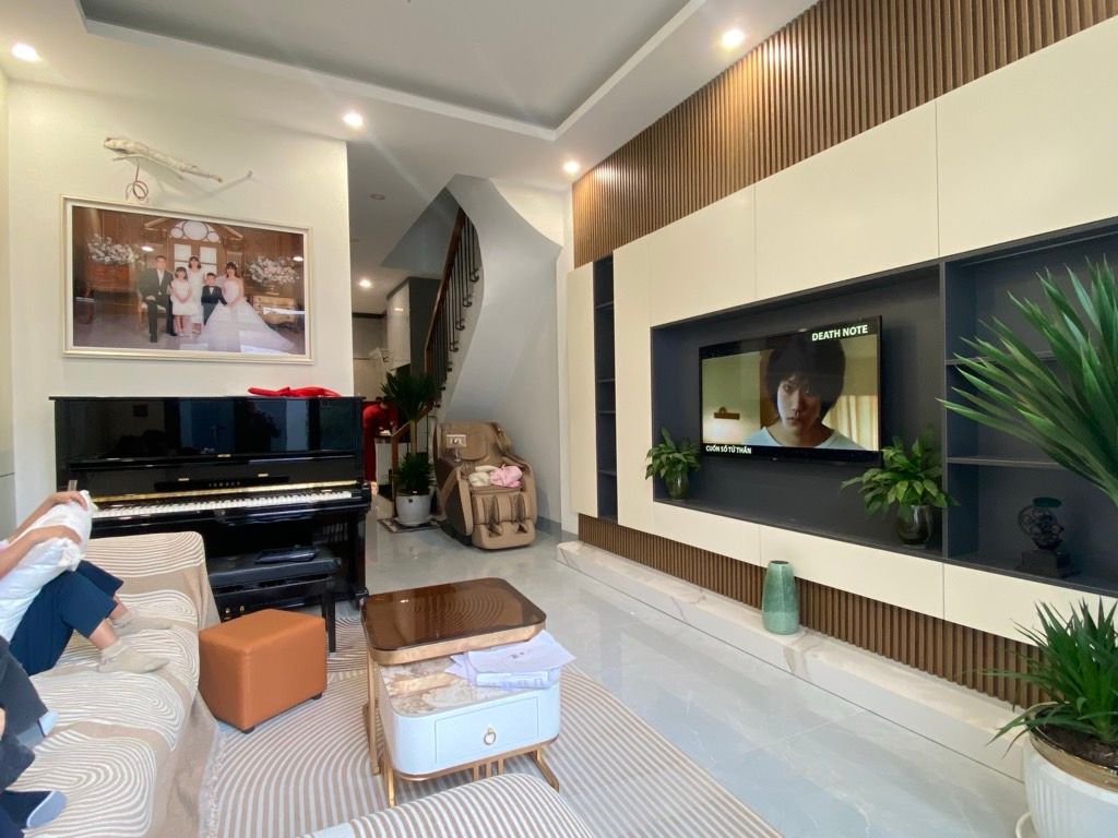 Bán nhà Vĩnh Hưng - diện tích 50m2 5 tầng - Ngõ ô tô - giá 14,3 tỷ