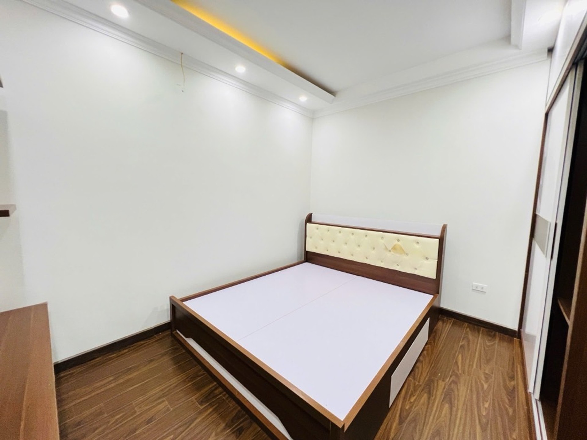 Bán nhà Nguyễn Lương Bằng - diện tích 59m2 7 tầng - ô tô tránh - giá 30,8 tỷ