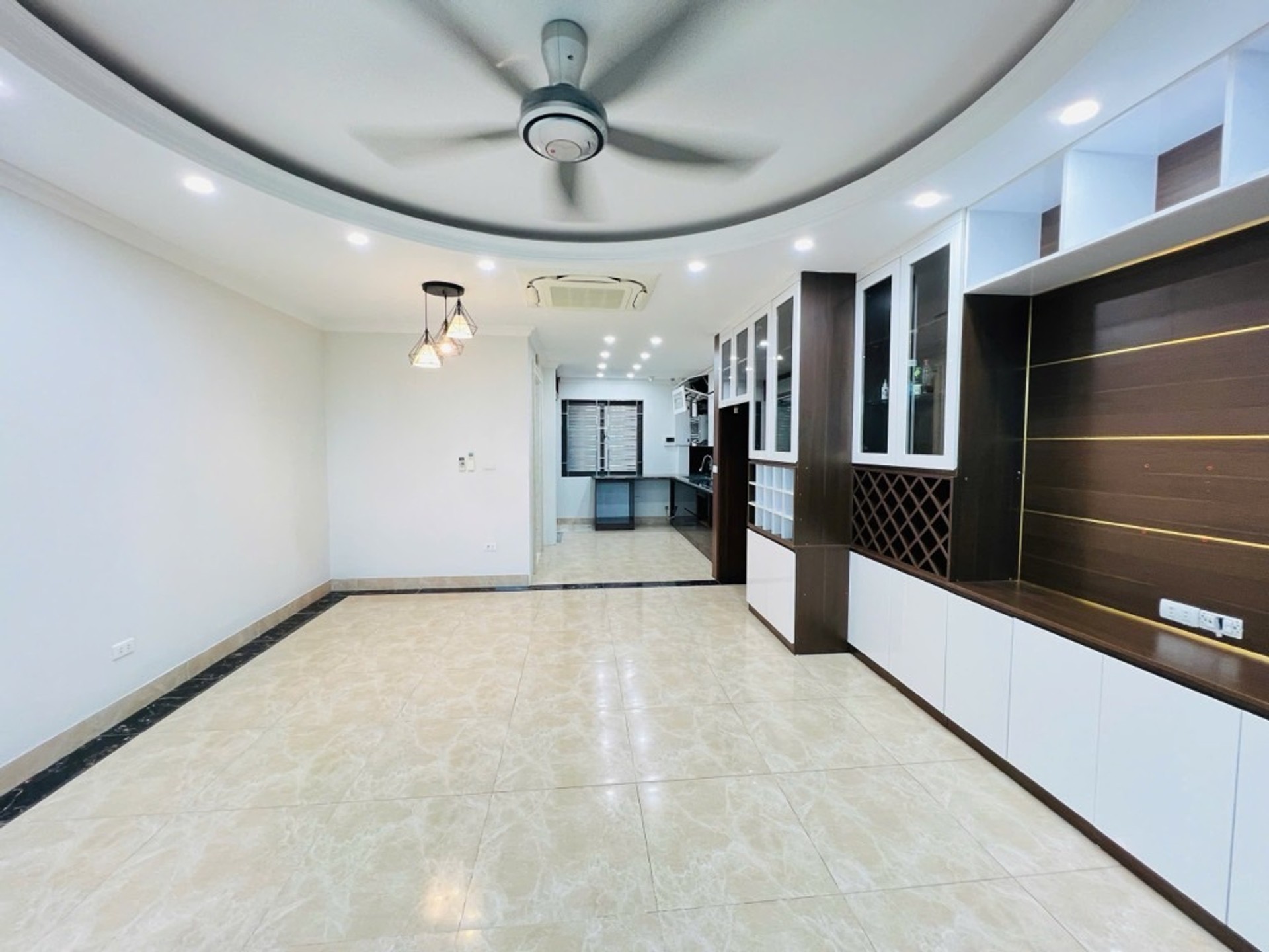 Bán nhà Nguyễn Lương Bằng - diện tích 59m2 7 tầng - ô tô tránh - giá 30,8 tỷ