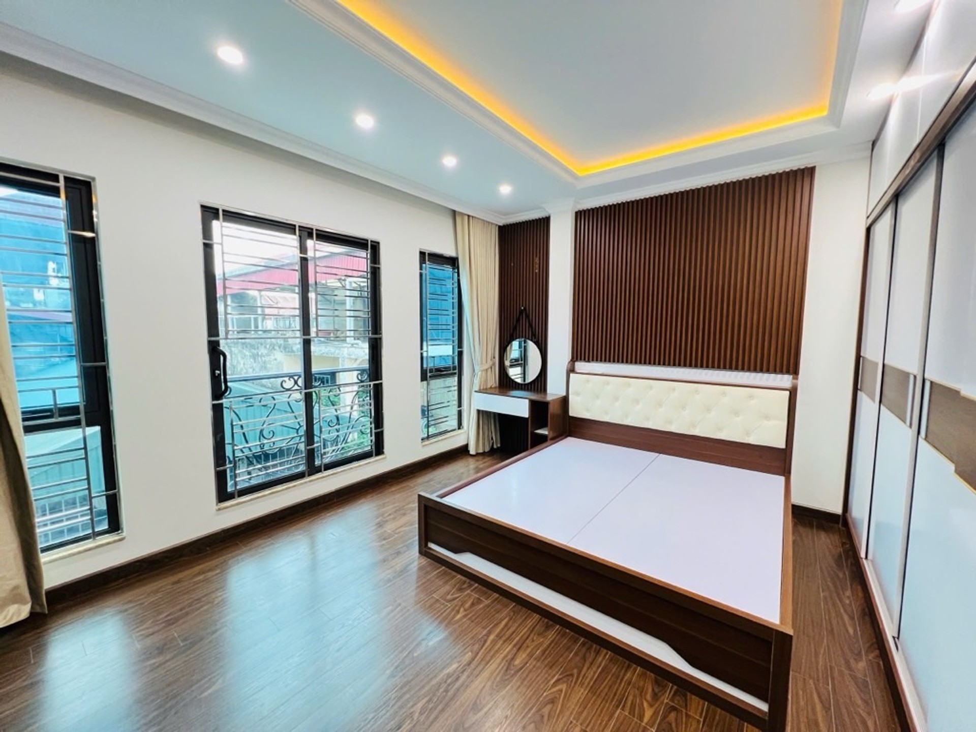 Bán nhà Nguyễn Lương Bằng - diện tích 59m2 7 tầng - ô tô tránh - giá 30,8 tỷ