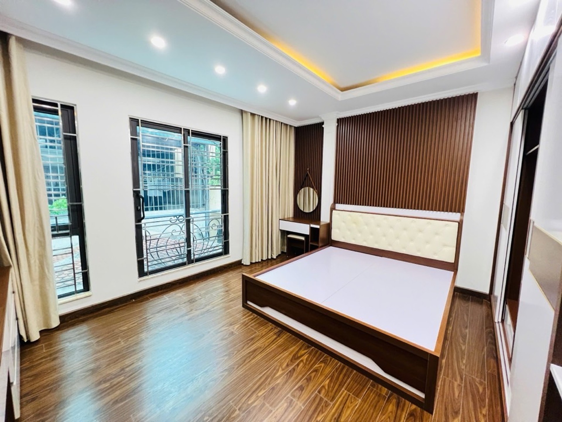 Bán nhà Nguyễn Lương Bằng - diện tích 59m2 7 tầng - ô tô tránh - giá 30,8 tỷ