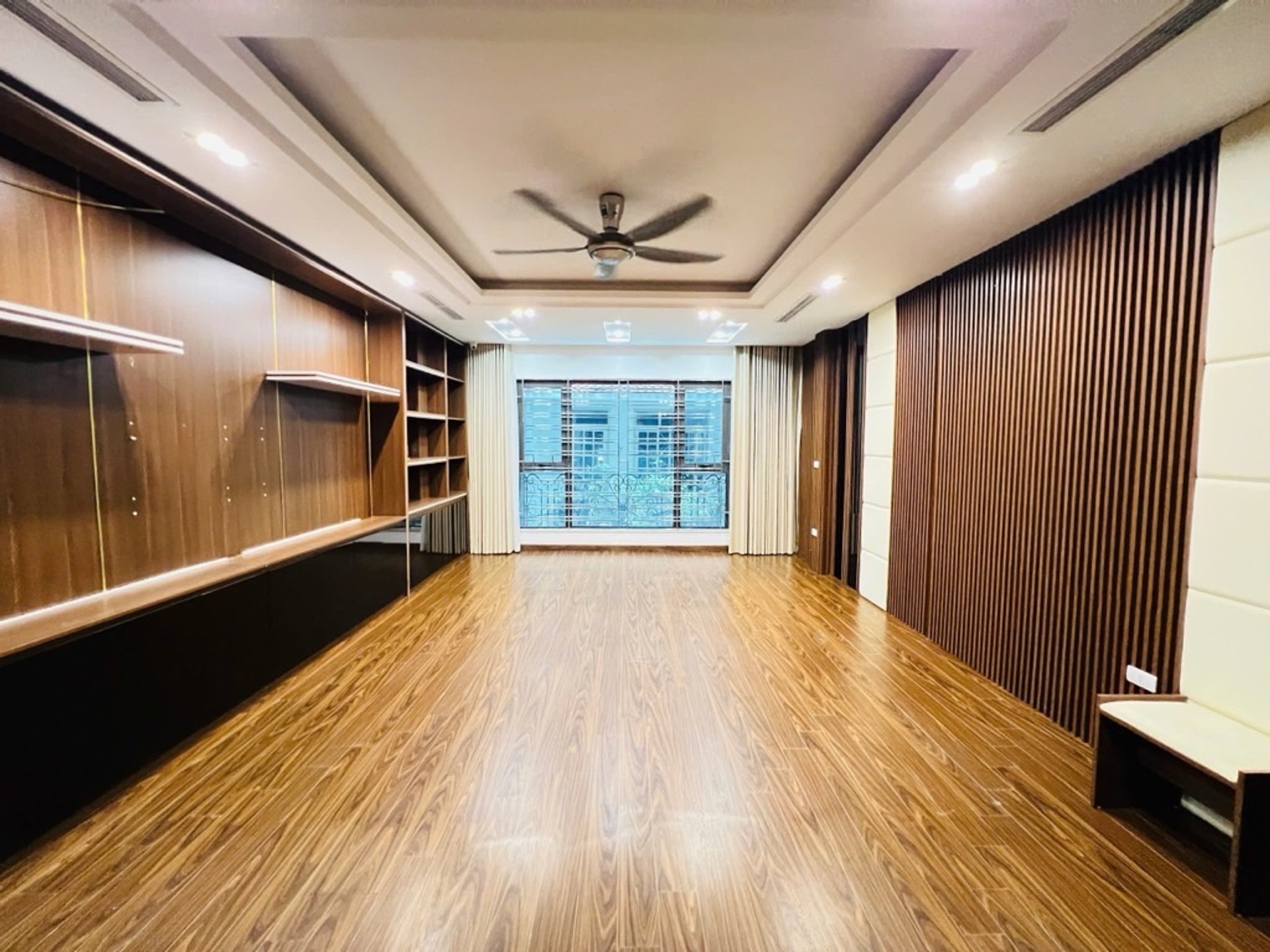 Bán nhà Nguyễn Lương Bằng - diện tích 59m2 7 tầng - ô tô tránh - giá 30,8 tỷ