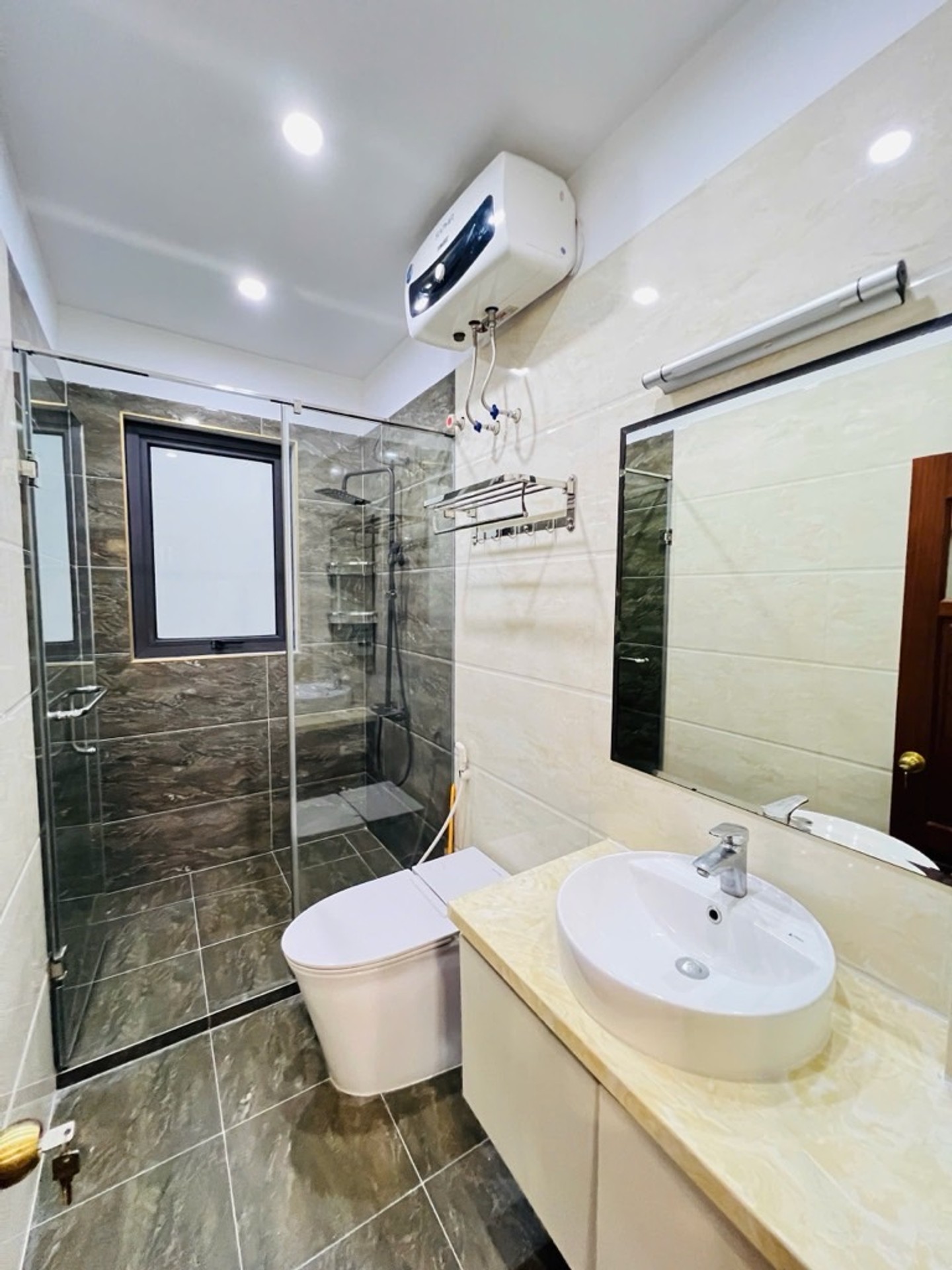 Bán nhà Nguyễn Lương Bằng - diện tích 59m2 7 tầng - ô tô tránh - giá 30,8 tỷ