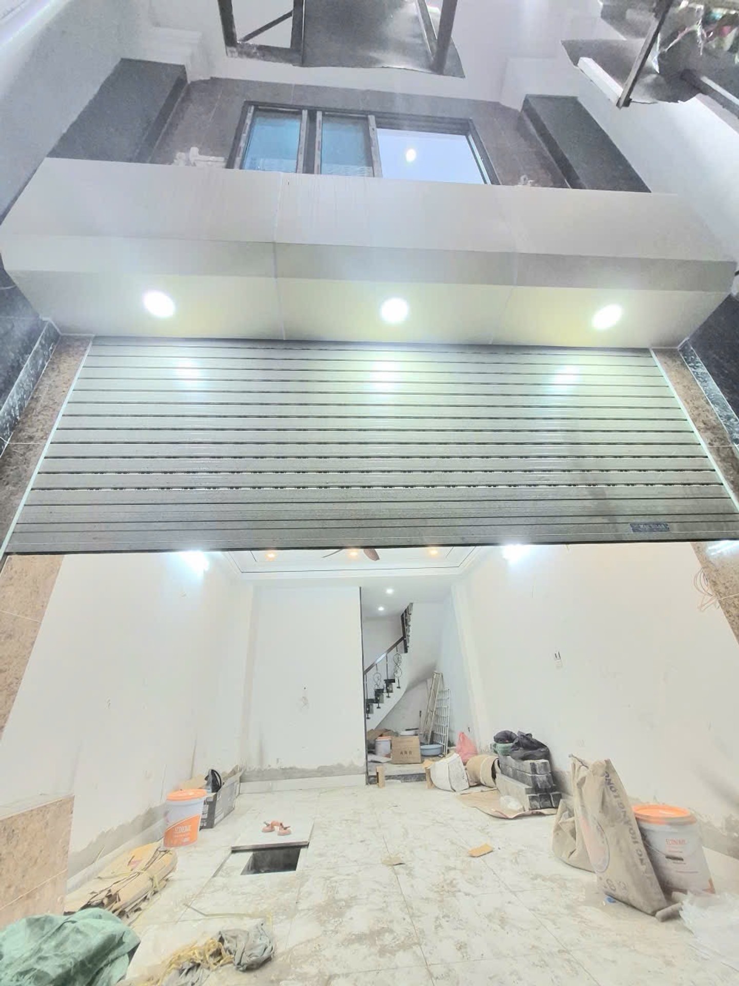 Bán nhà Ô Đồng Lầm - diện tích 35m2 6 tầng - Ô tô cách 100m - giá 15,5 tỷ
