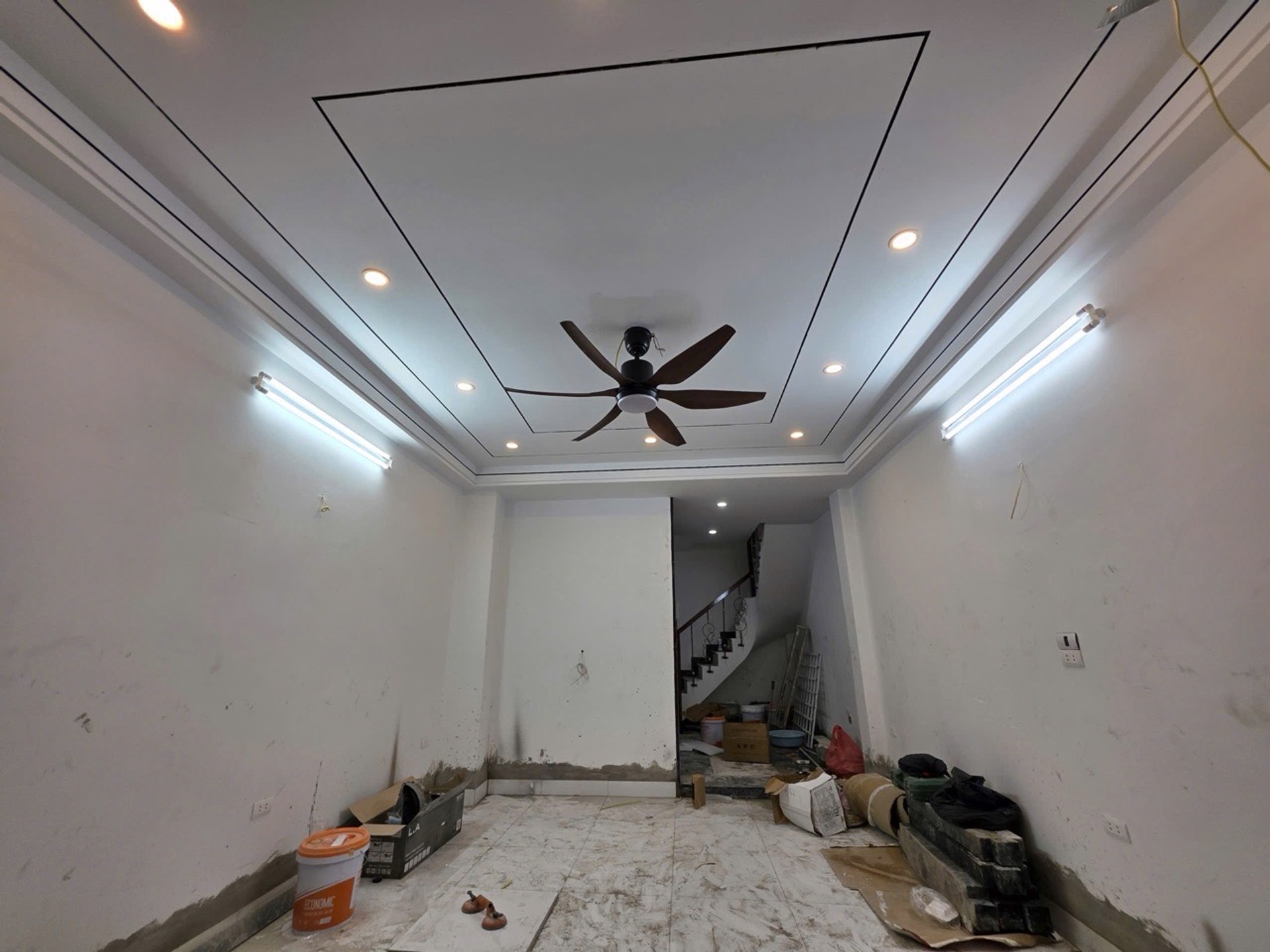 Bán nhà Ô Đồng Lầm - diện tích 35m2 6 tầng - Ô tô cách 100m - giá 15,5 tỷ