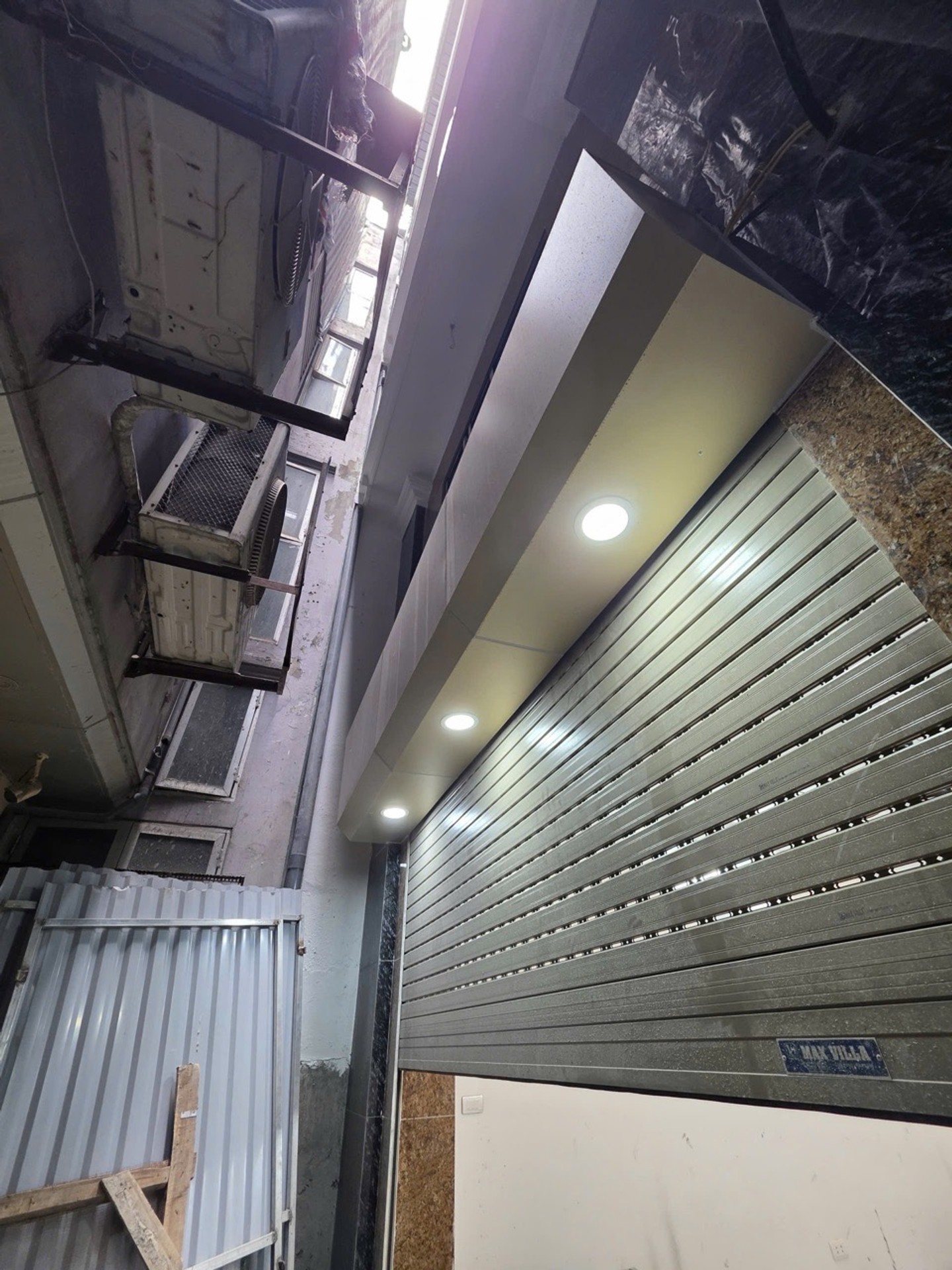 Bán nhà Ô Đồng Lầm - diện tích 35m2 6 tầng - Ô tô cách 100m - giá 15,5 tỷ