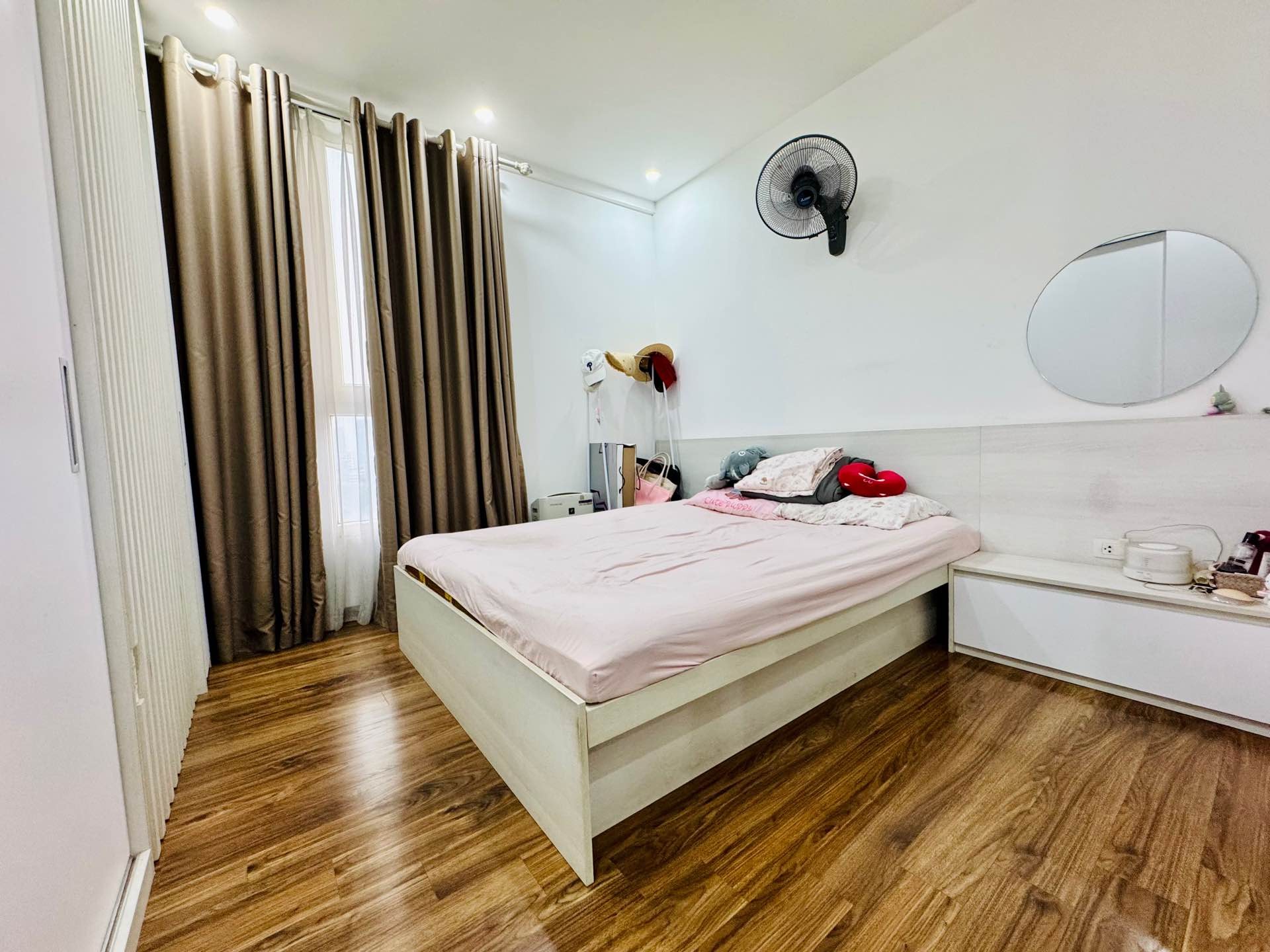 Bán nhà Giải Phóng - diện tích 92m2 12 tầng - Căn góc 3 thoáng - giá 8,8 tỷ