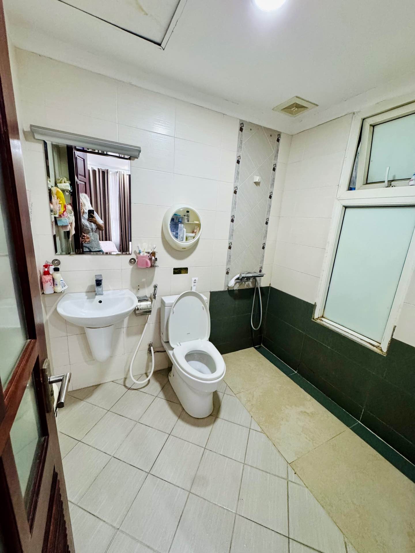 Bán nhà Giải Phóng - diện tích 92m2 12 tầng - Căn góc 3 thoáng - giá 8,8 tỷ