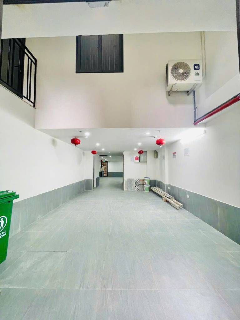 Bán nhà Giải Phóng - diện tích 94m2 7 tầng - Ô TÔ ĐỖ VF3 - giá 29,5 tỷ