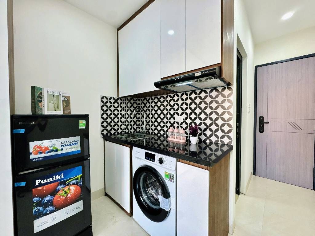 Bán nhà Giải Phóng - diện tích 94m2 7 tầng - Ô TÔ ĐỖ VF3 - giá 29,5 tỷ