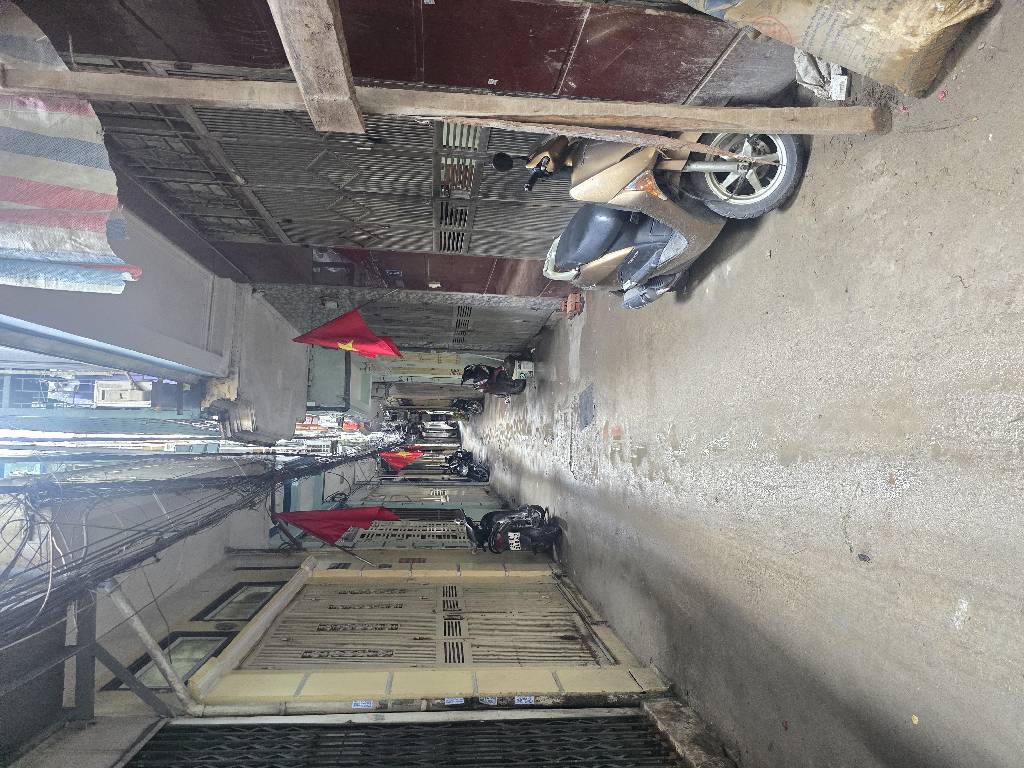 Bán nhà Giải Phóng - diện tích 94m2 7 tầng - Ô TÔ ĐỖ VF3 - giá 29,5 tỷ