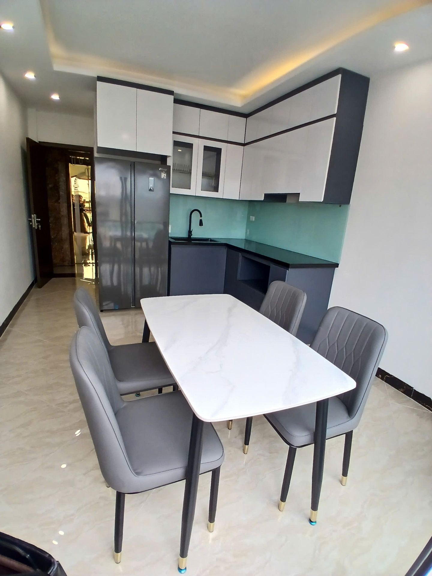 Bán nhà Định Công Hạ - diện tích 30m2 6 tầng - Ô tô đỗ cửa - giá 9,68 tỷ