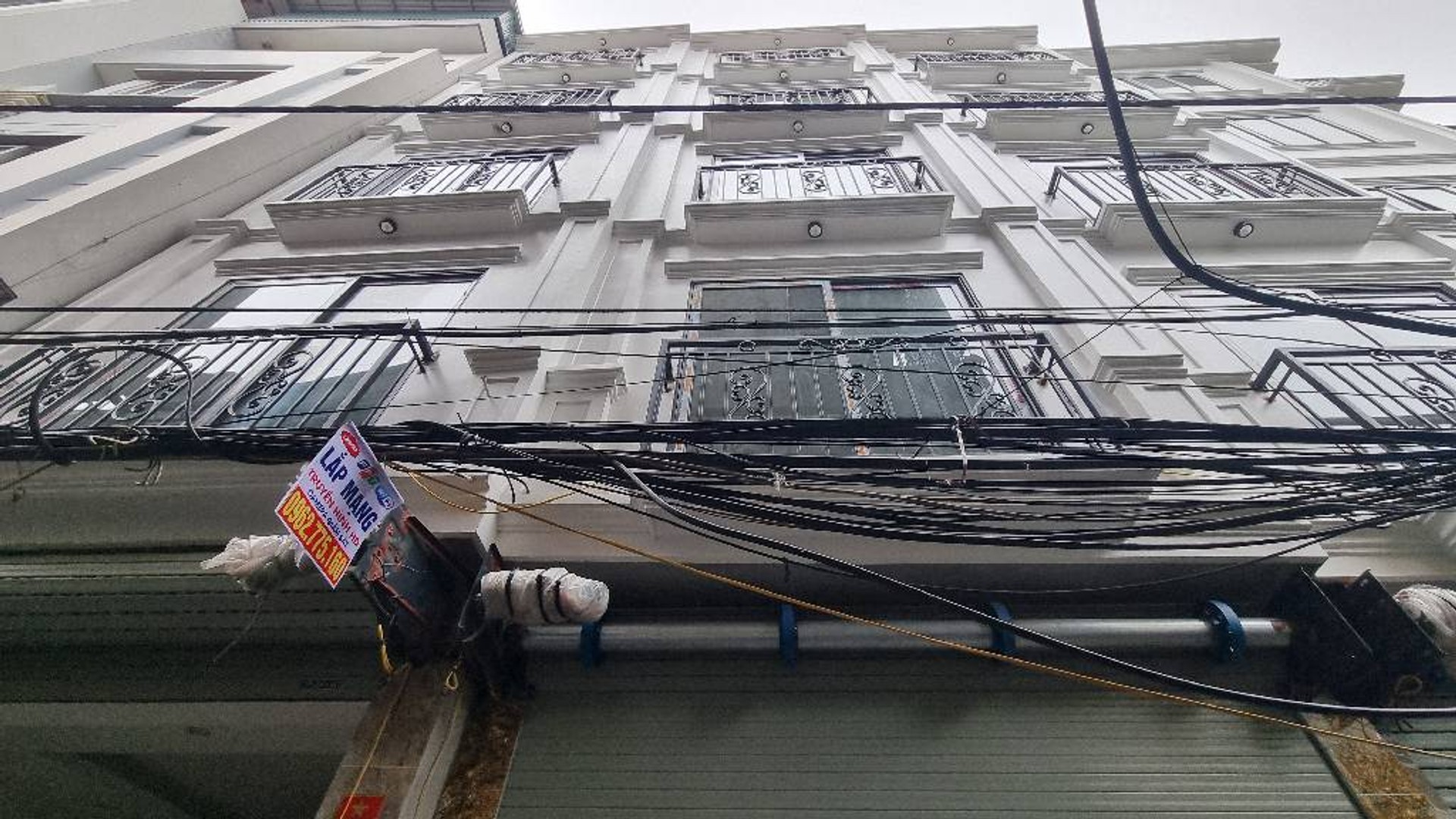 Bán nhà Định Công Hạ - diện tích 30m2 6 tầng - Ô tô đỗ cửa - giá 9,68 tỷ