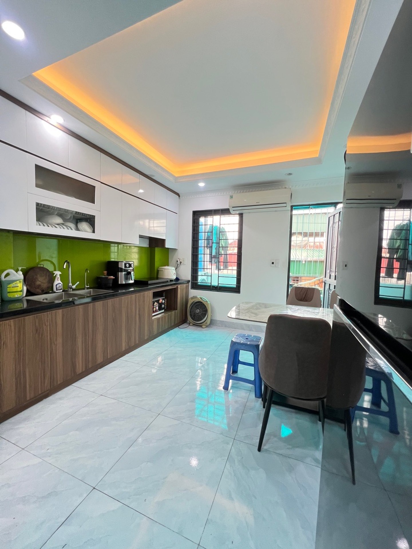 Bán nhà Hoàng Mai - diện tích 32m2 5 tầng - Thang máy, ngõ thông 1 nhà ra ô tô tránh - giá 12,85 tỷ