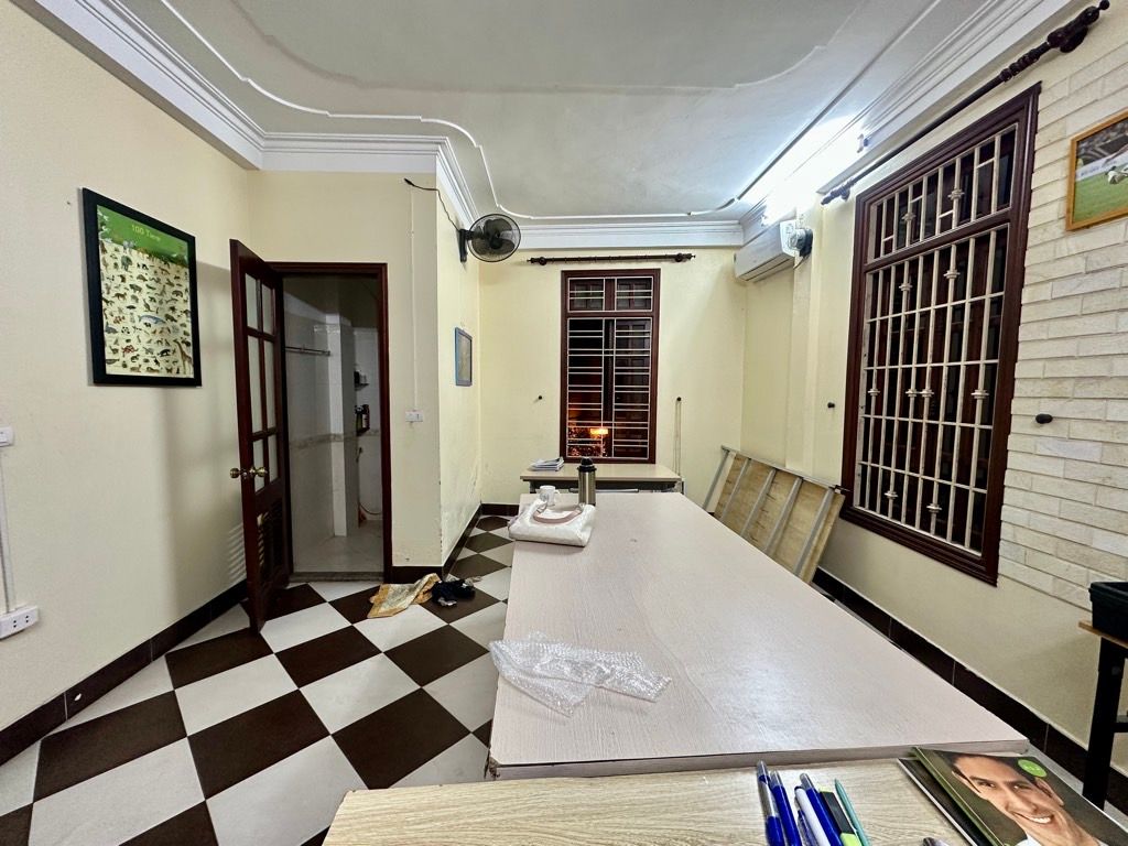 Bán nhà Lãng Yên - diện tích 42m2 5 tầng - Lô góc 2 mặt ngõ - giá 14,5 tỷ