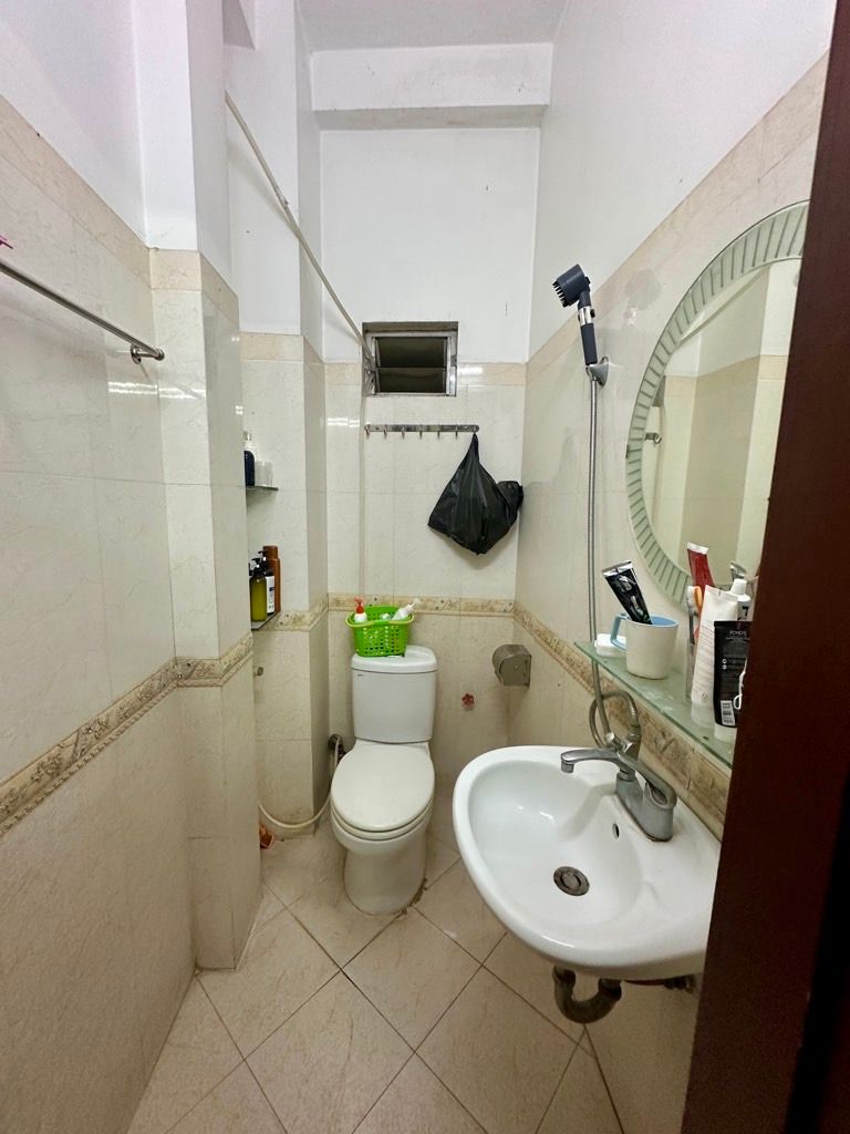 Bán nhà Lãng Yên - diện tích 42m2 5 tầng - Lô góc 2 mặt ngõ - giá 14,5 tỷ