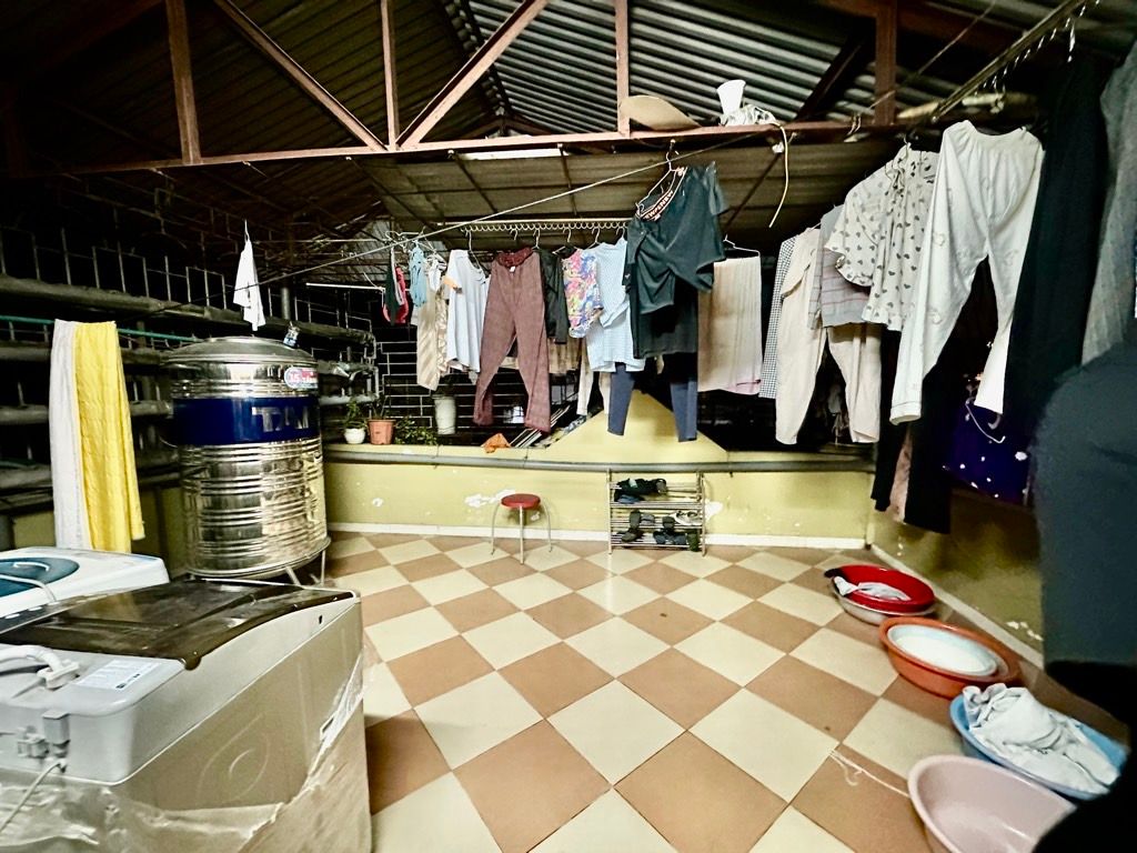 Bán nhà Lãng Yên - diện tích 42m2 5 tầng - Lô góc 2 mặt ngõ - giá 14,5 tỷ