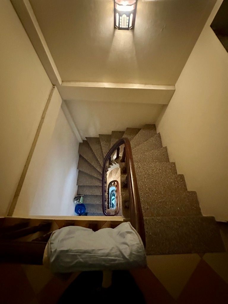 Bán nhà Lãng Yên - diện tích 42m2 5 tầng - Lô góc 2 mặt ngõ - giá 14,5 tỷ