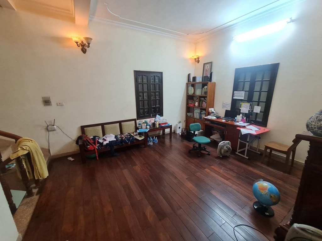 Bán nhà Quang Tiến - diện tích 134m2 3 tầng - MẶT NGÕ - KINH DOANH - giá 25 tỷ