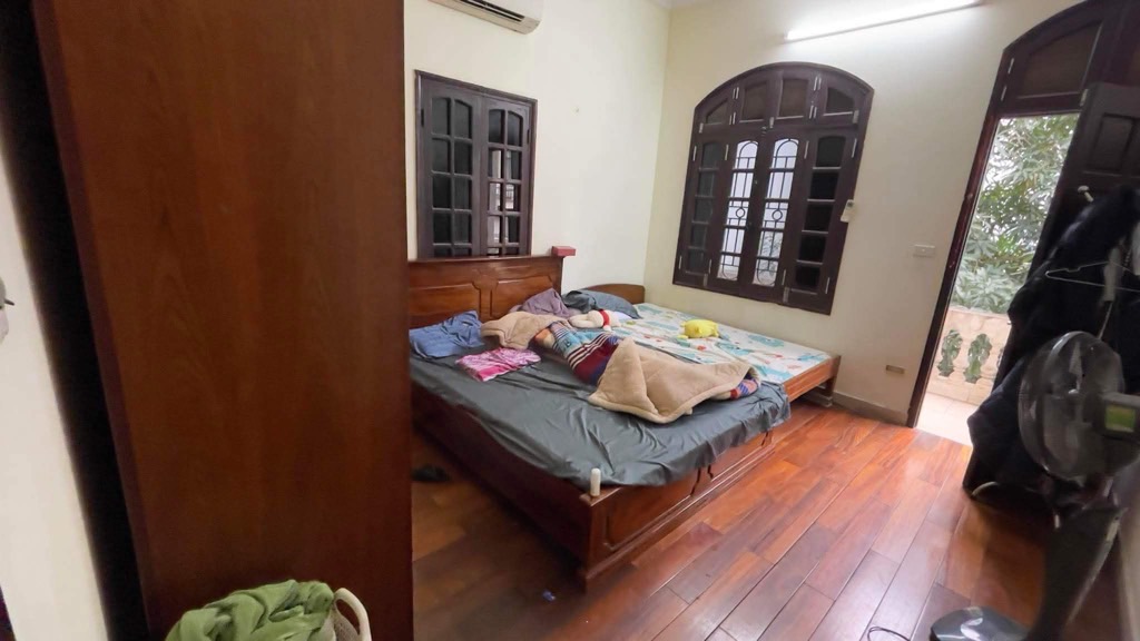 Bán nhà Quang Tiến - diện tích 134m2 3 tầng - MẶT NGÕ - KINH DOANH - giá 25 tỷ