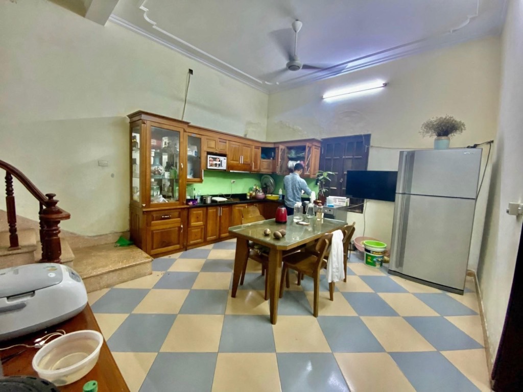 Bán nhà Quang Tiến - diện tích 134m2 3 tầng - MẶT NGÕ - KINH DOANH - giá 25 tỷ