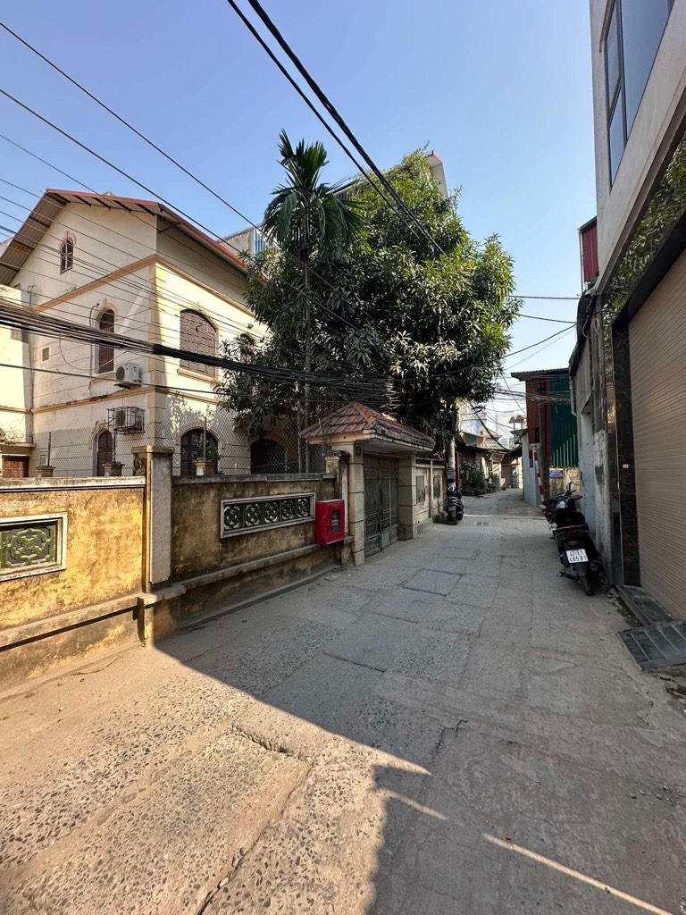 Bán nhà Quang Tiến - diện tích 134m2 3 tầng - MẶT NGÕ - KINH DOANH - giá 25 tỷ