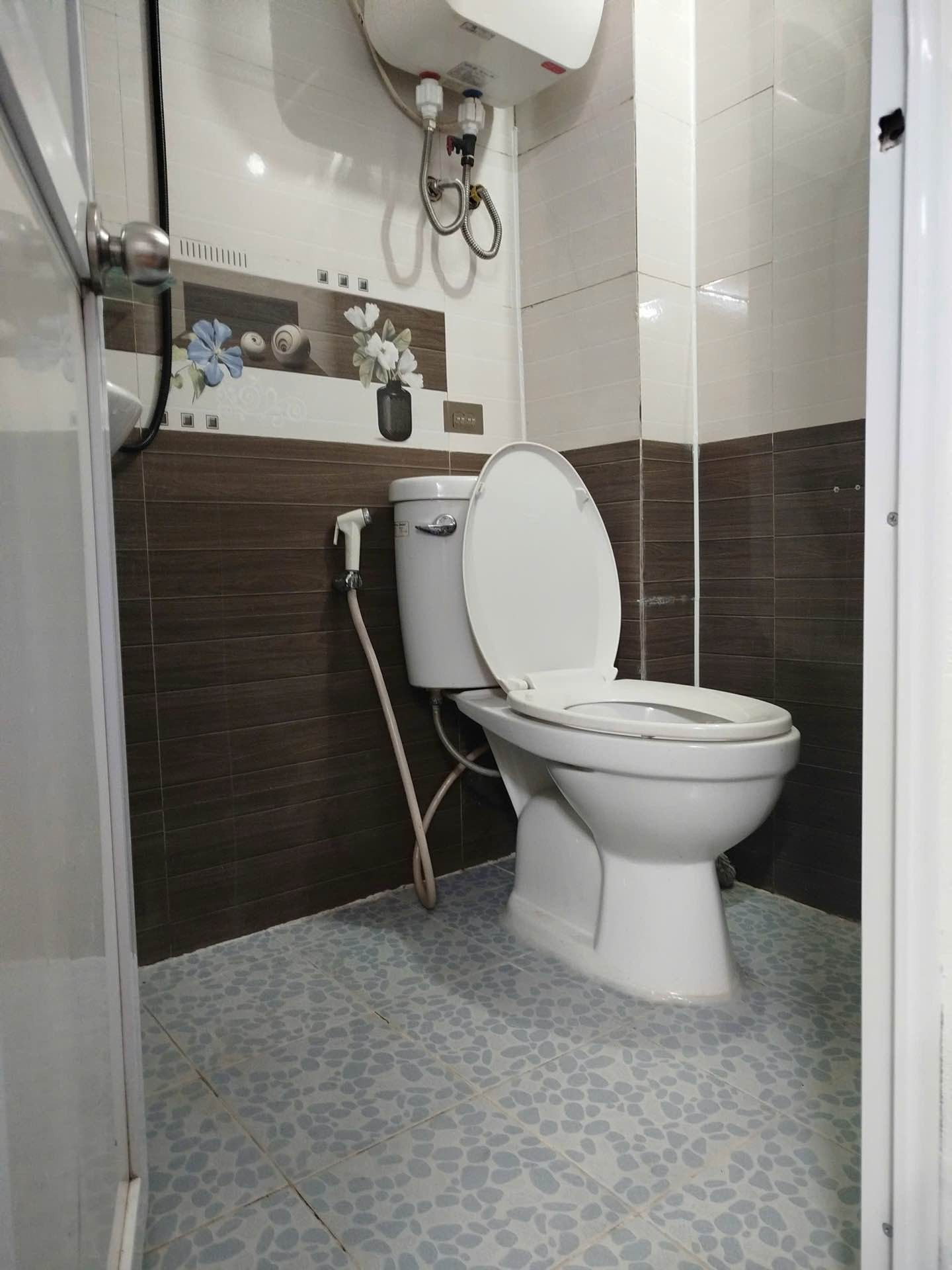 Bán nhà Định Công Hạ - diện tích 28m2 3 tầng - Nhà căn góc, full nội thất - giá 3 tỷ