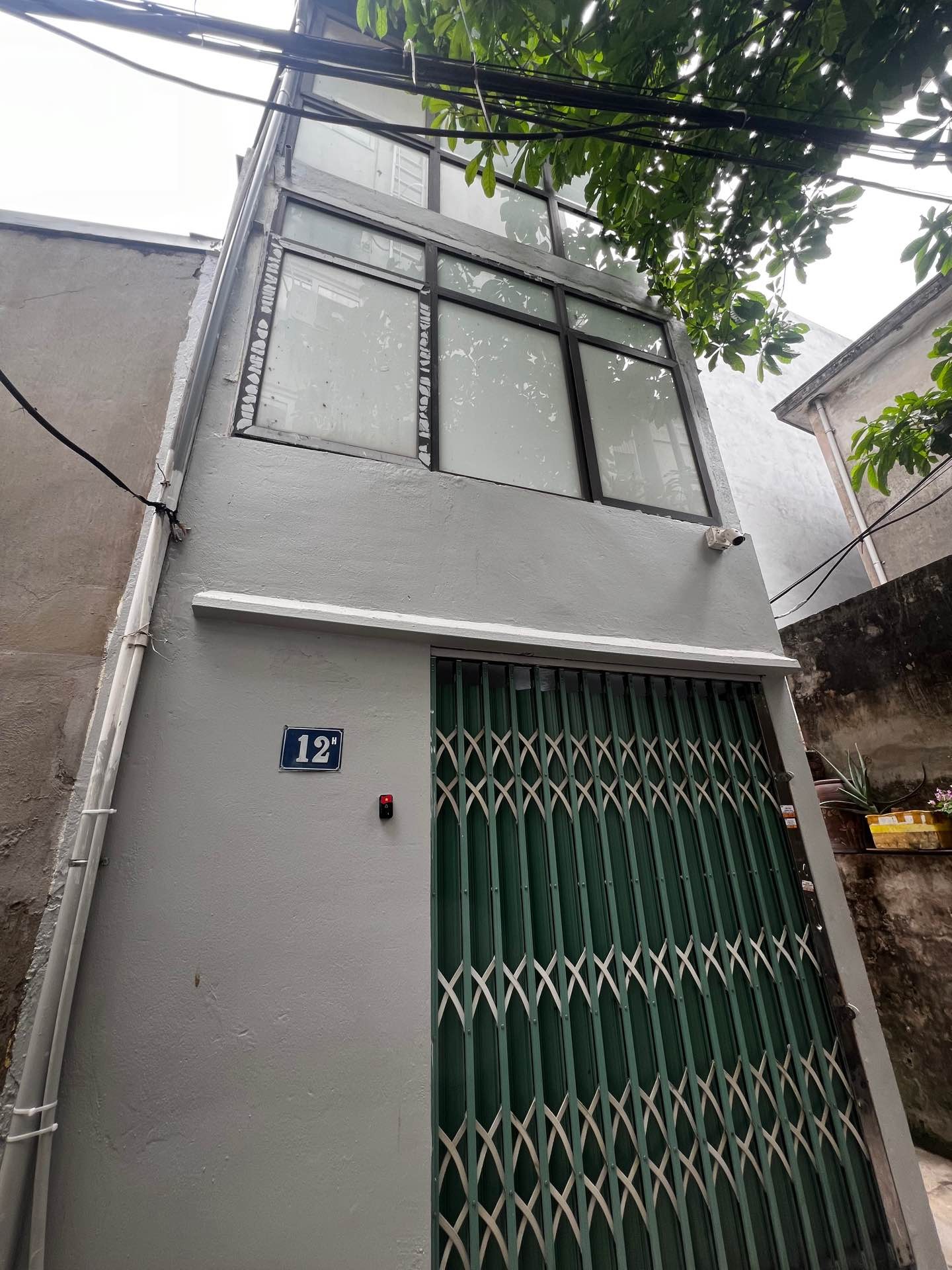 Bán nhà Định Công Hạ - diện tích 28m2 3 tầng - Nhà căn góc, full nội thất - giá 3 tỷ