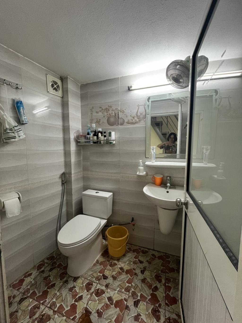 Bán nhà Cầu Giấy - diện tích 45.4m2 3 tầng - Mặt phố kinh doanh sầm uất - giá 24 tỷ