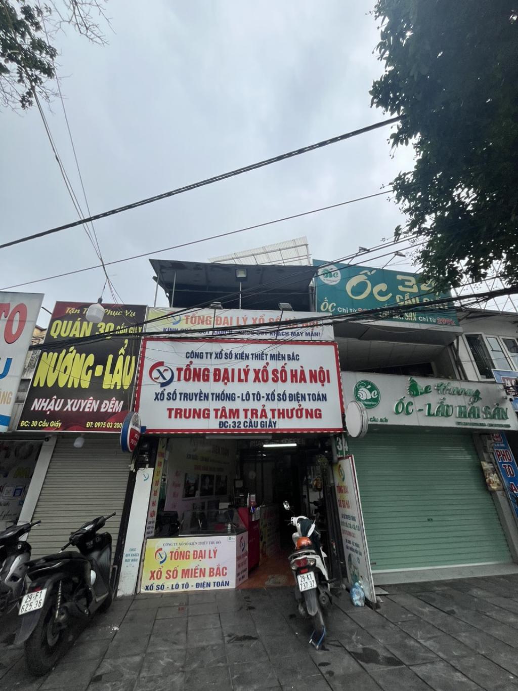 Bán nhà Cầu Giấy - diện tích 45.4m2 3 tầng - Mặt phố kinh doanh sầm uất - giá 24 tỷ