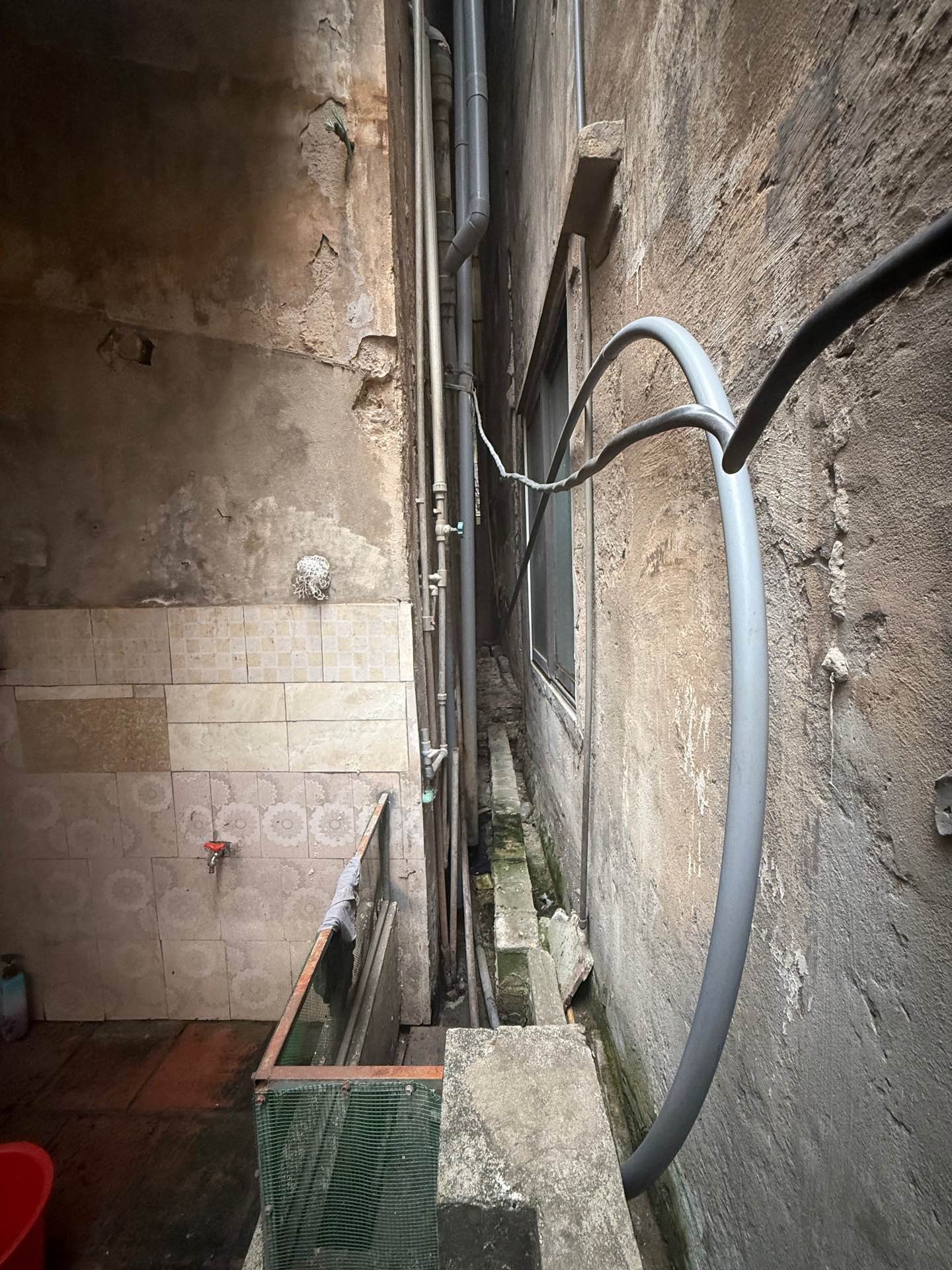 Bán nhà Láng - diện tích 134m2 3 tầng - Ngõ 1 ô tô - giá 40 tỷ