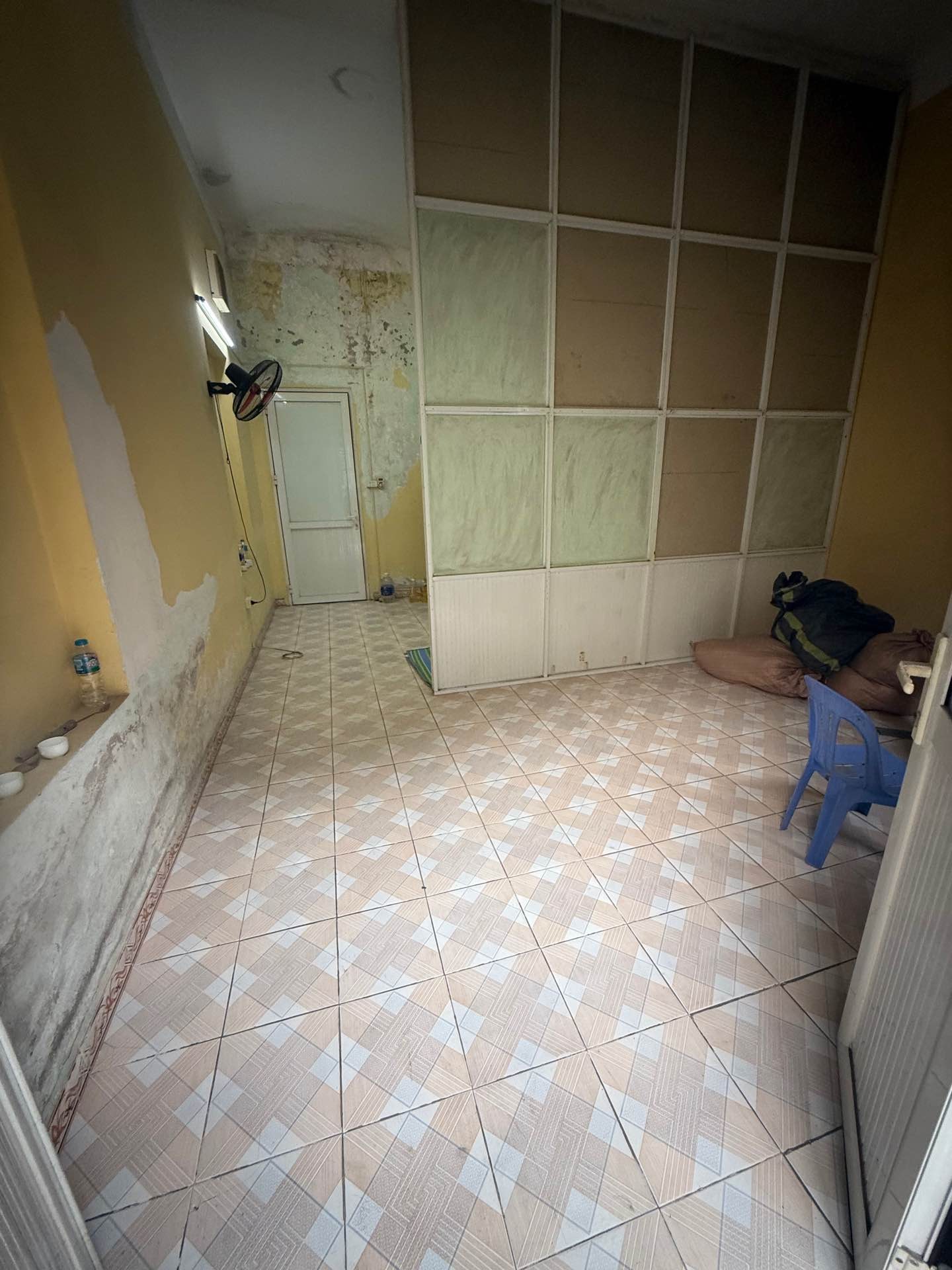 Bán nhà Láng - diện tích 134m2 3 tầng - Ngõ 1 ô tô - giá 40 tỷ